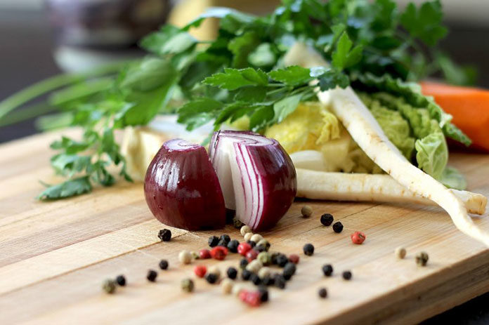 Jak zrobić syrop z cebuli i na co on pomaga?