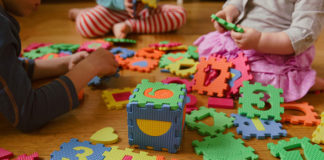 Zabawki edukacyjne dla dzieci - wybierz świadomie i daj dziecku radość rozwoju!