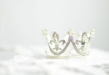 Jaki kolor biżuterii do sukni ślubnej? Jaki kolor biżuterii do sukni ślubnej?